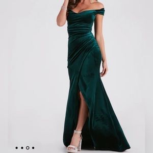 Windsor Georgina Formal Velvet Long Dress